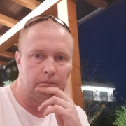 Chris 45 Tiranë